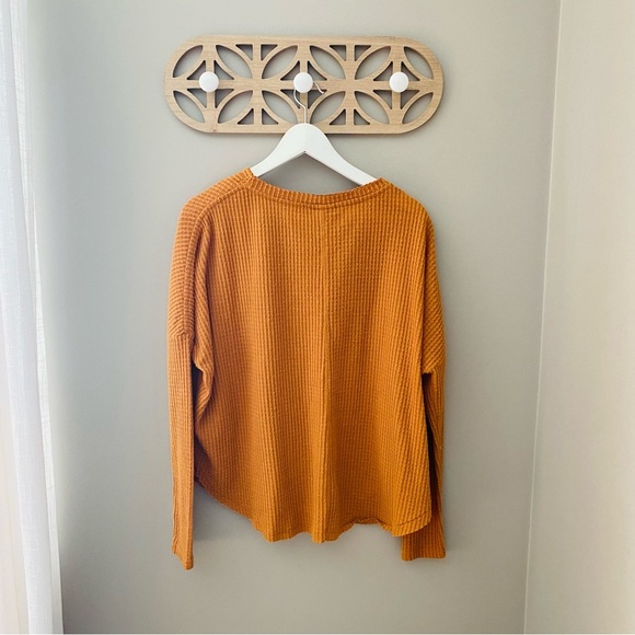 Urban Outfitters Jojo Oversized Waffle Knit Top Orange/Yellow Sz Medium - Picture 7 of 9